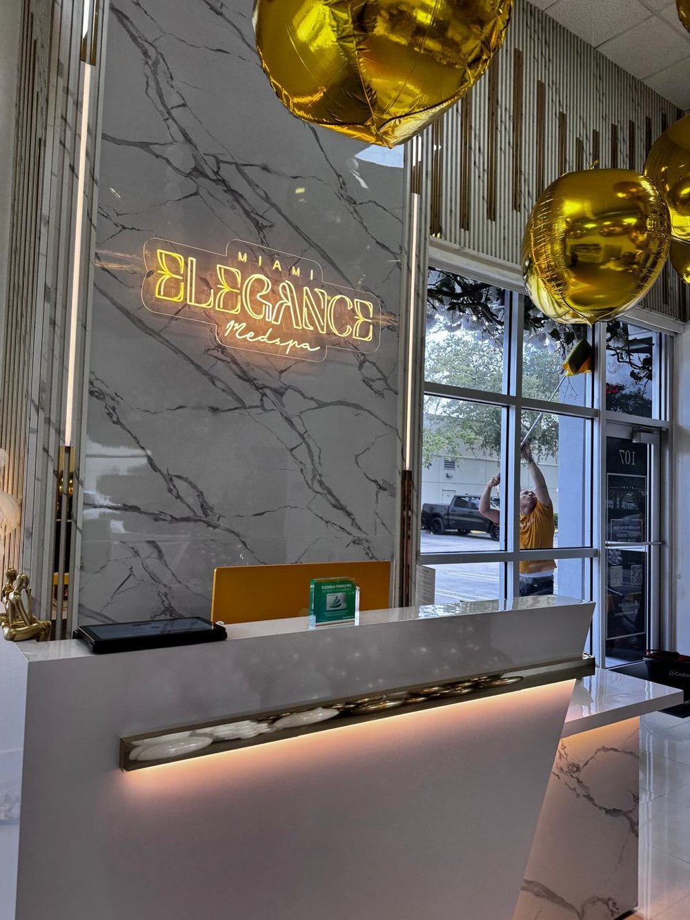 Limpieza comercial — Cleaning Lumbi